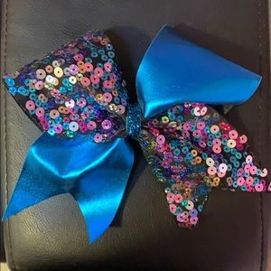 Cheer Bow